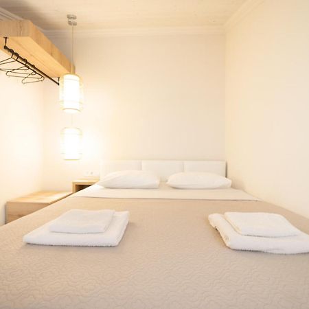 Mystery Suites And Apartments Neoi Poroi Exterior foto