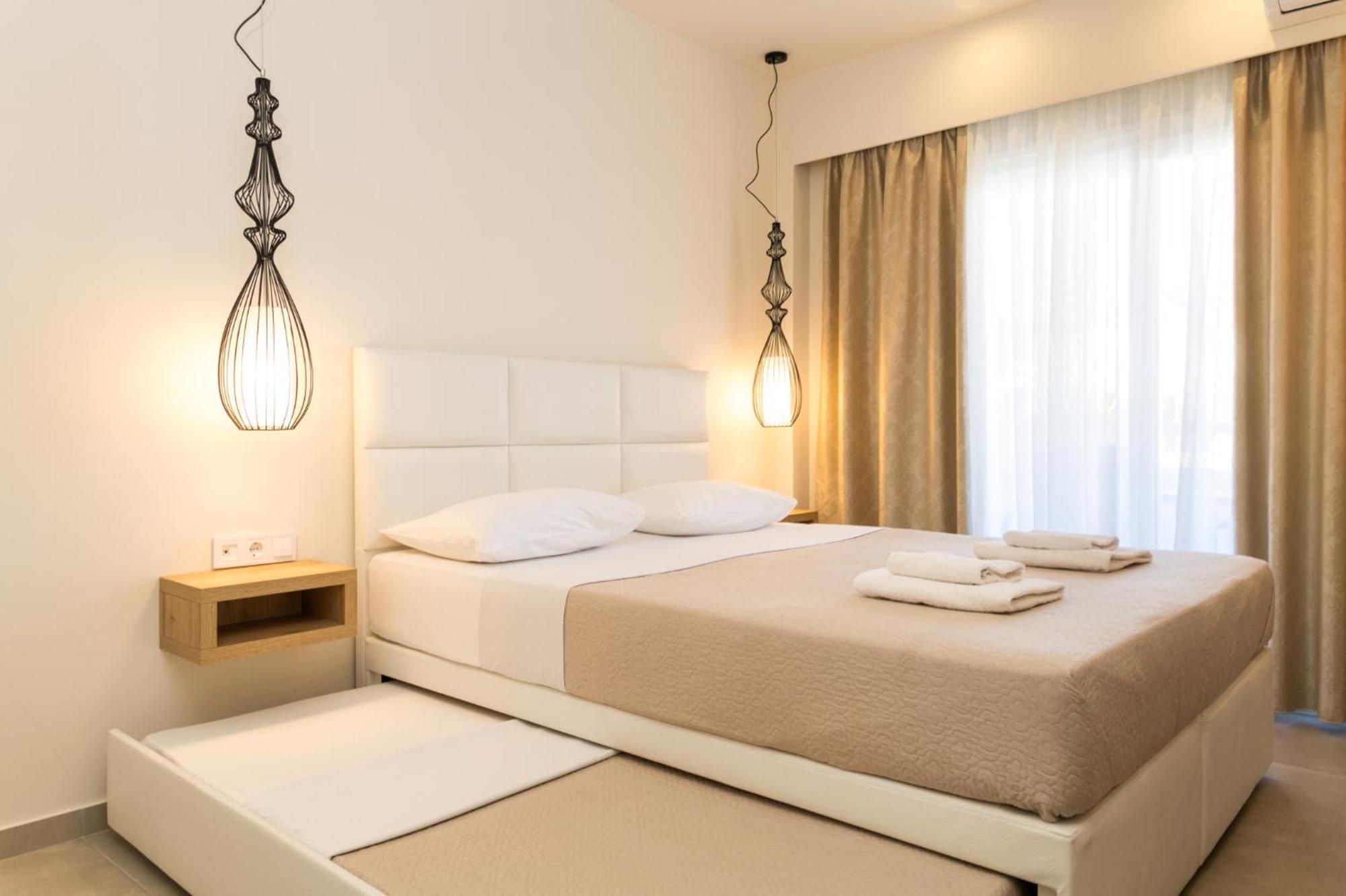 Mystery Suites And Apartments Neoi Poroi Exterior foto