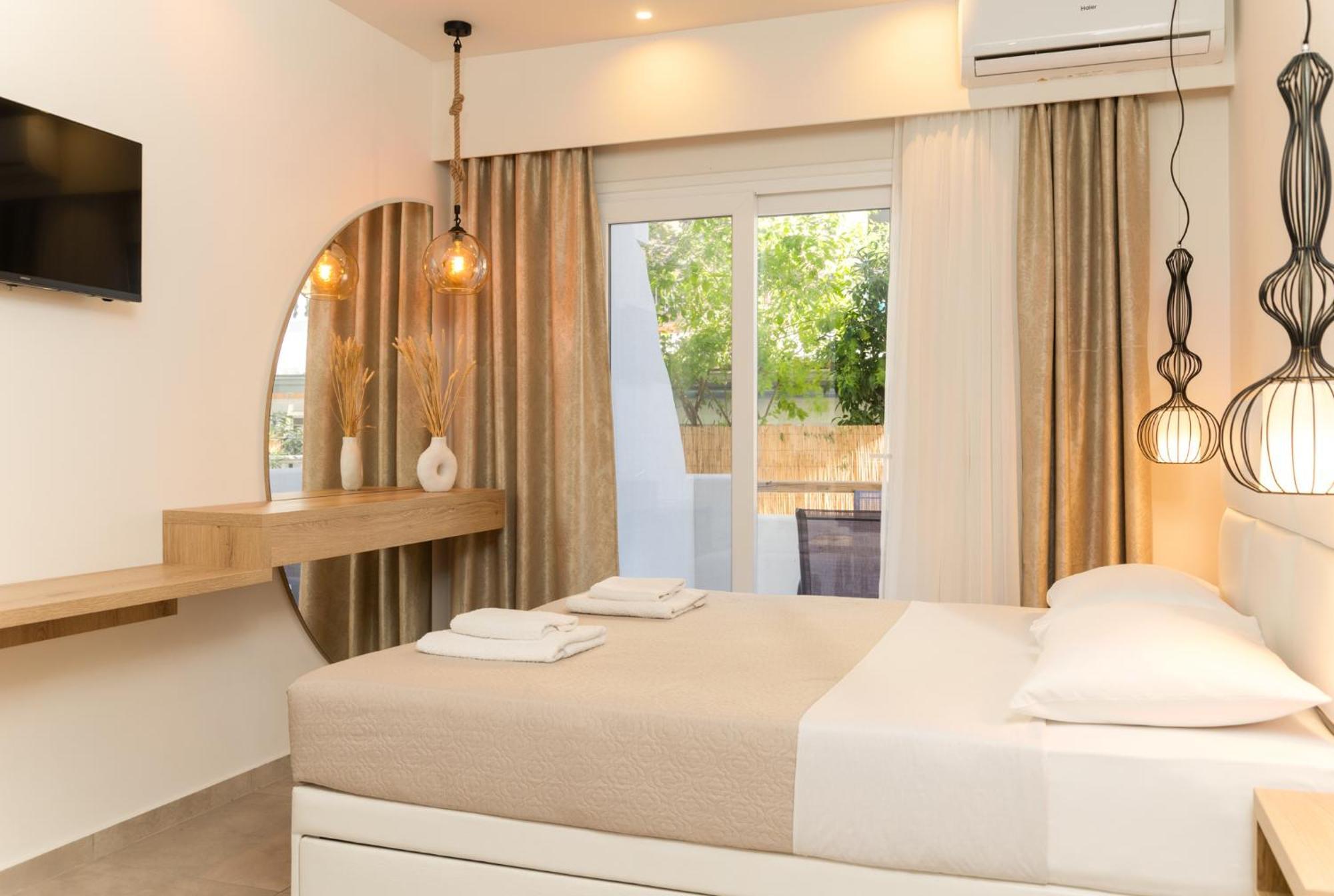 Mystery Suites And Apartments Neoi Poroi Exterior foto